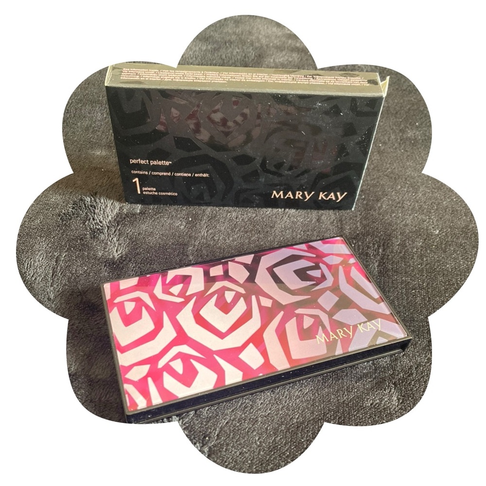 NEW Mary Kay Perfect Palette with Eyeshadow & Blush